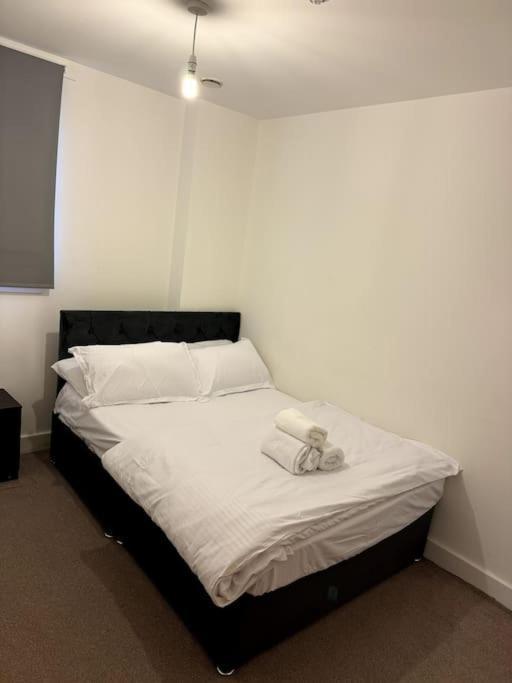 Two Bedrooms Flat In Stratford ロンドン エクステリア 写真